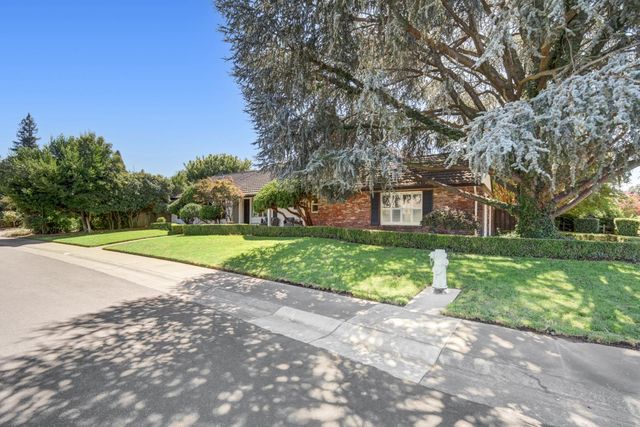 141 Clunie Dr, Sacramento, CA 95864