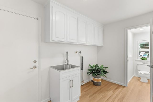 141 Clunie Dr, Sacramento, CA 95864