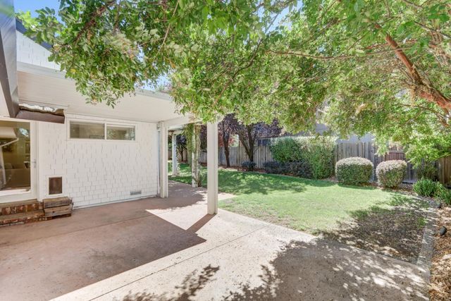 141 Clunie Dr, Sacramento, CA 95864