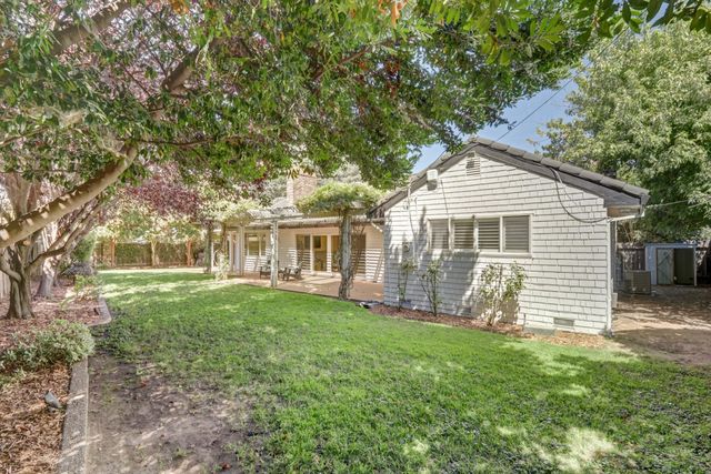 141 Clunie Dr, Sacramento, CA 95864
