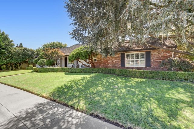 141 Clunie Dr, Sacramento, CA 95864