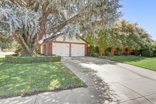 141 Clunie Dr, Sacramento, CA 95864
