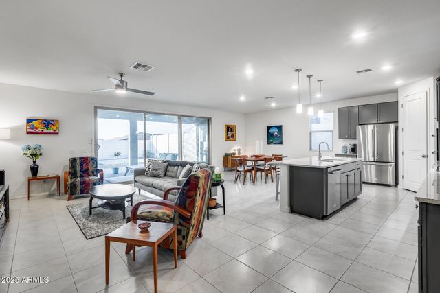 3044 W Monte Way, Laveen, AZ 85339