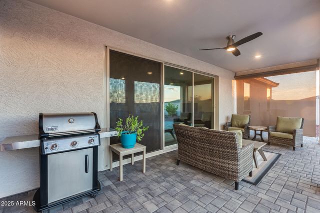 3044 W Monte Way, Laveen, AZ 85339