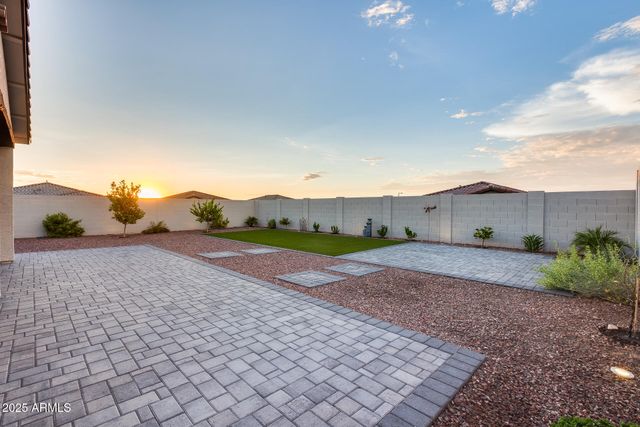 3044 W Monte Way, Laveen, AZ 85339