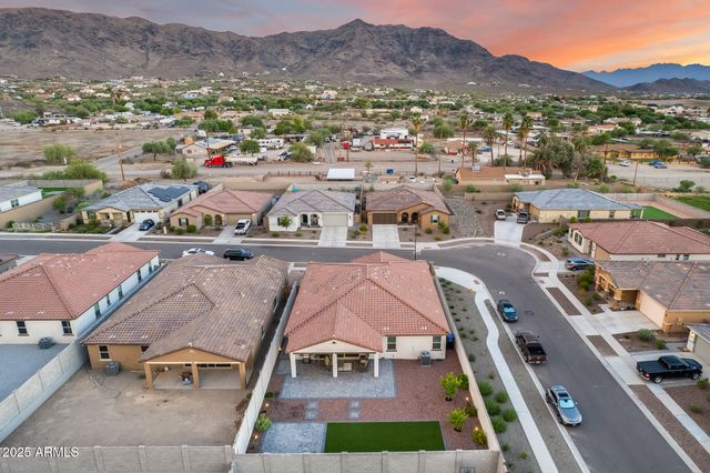 3044 W Monte Way, Laveen, AZ 85339