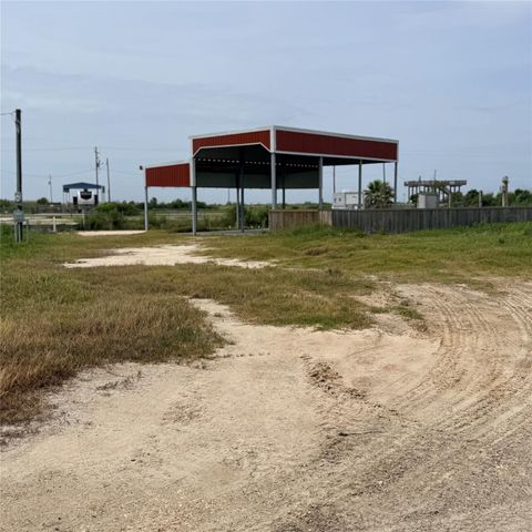 1119 Mabry Street, Gilchrist, TX 77617
