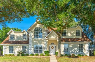 810 Boulevard Of The Champions, Shalimar, FL 32579