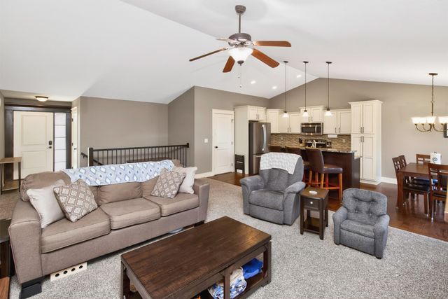 1910 NE 17th Street, Ankeny, IA 50021