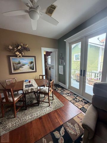 1509 14th Street, Galveston, TX 77550