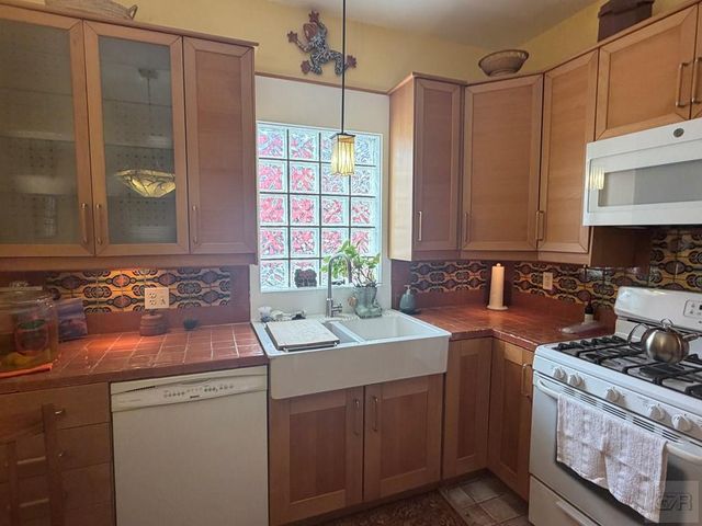 1509 14th Street, Galveston, TX 77550