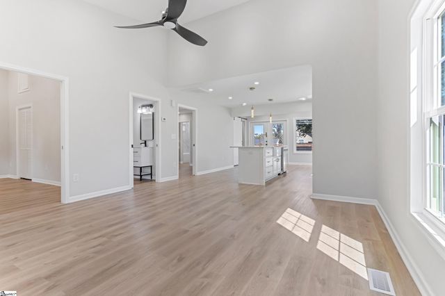 18 Hatch Street, Greenville, SC 29611