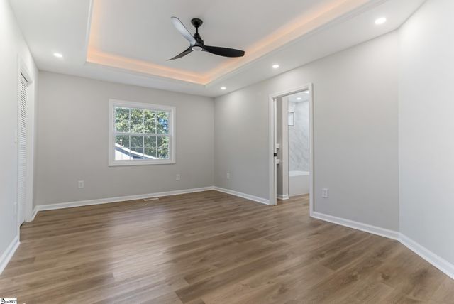 18 Hatch Street, Greenville, SC 29611