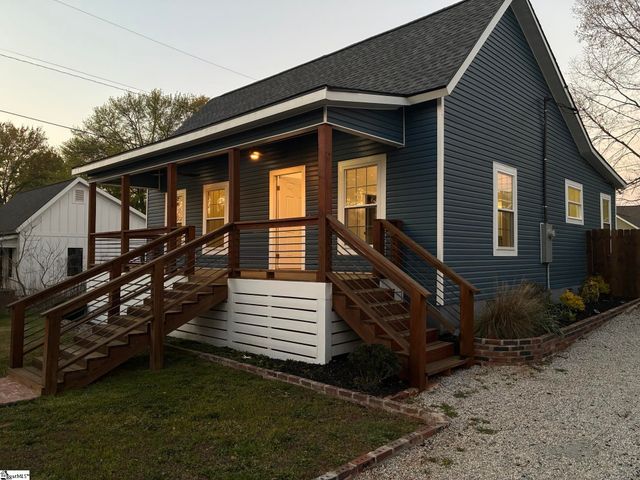 18 Hatch Street, Greenville, SC 29611