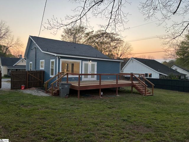 18 Hatch Street, Greenville, SC 29611