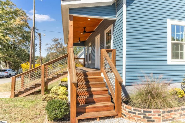 18 Hatch Street, Greenville, SC 29611