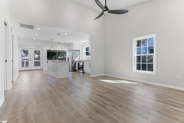 18 Hatch Street, Greenville, SC 29611