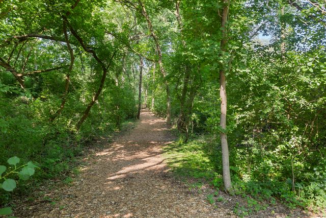 49 Oak Hill Colony 12, Fox Lake, IL 60020