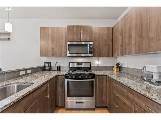 4955 Sw ROSSI Ter, Beaverton, OR 97005
