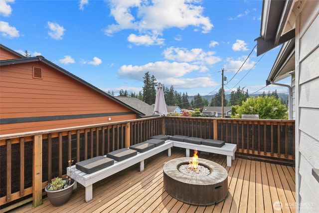 230 Heather Drive, Camano Island, WA 98282