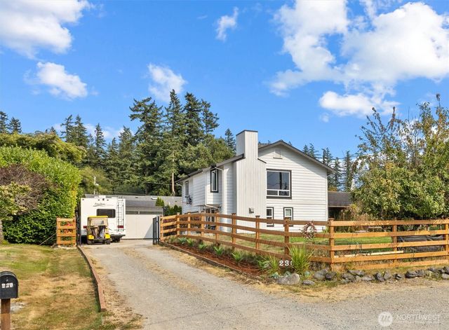 230 Heather Drive, Camano Island, WA 98282