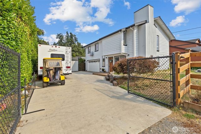 230 Heather Drive, Camano Island, WA 98282