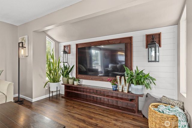 230 Heather Drive, Camano Island, WA 98282