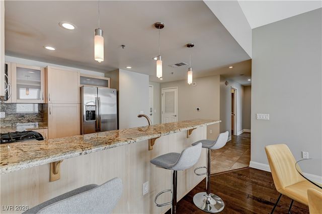 150 Las Vegas Boulevard 1811, Las Vegas, NV 89101