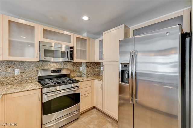 150 Las Vegas Boulevard 1811, Las Vegas, NV 89101