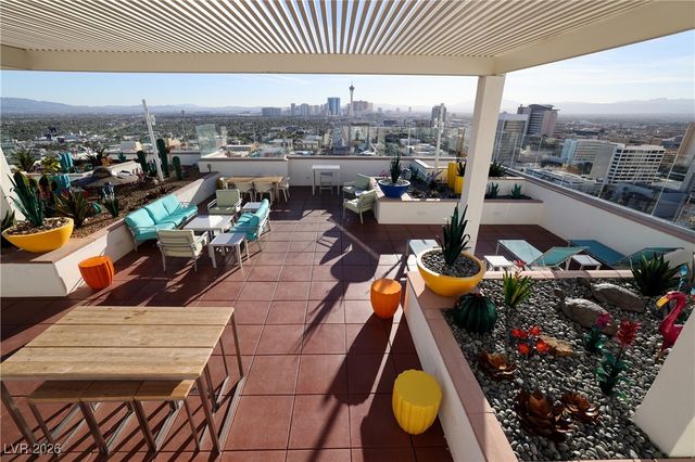 150 Las Vegas Boulevard 1811, Las Vegas, NV 89101