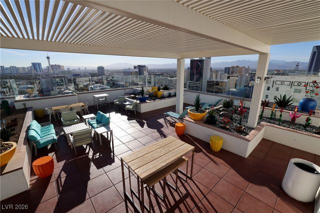 150 Las Vegas Boulevard 1811, Las Vegas, NV 89101