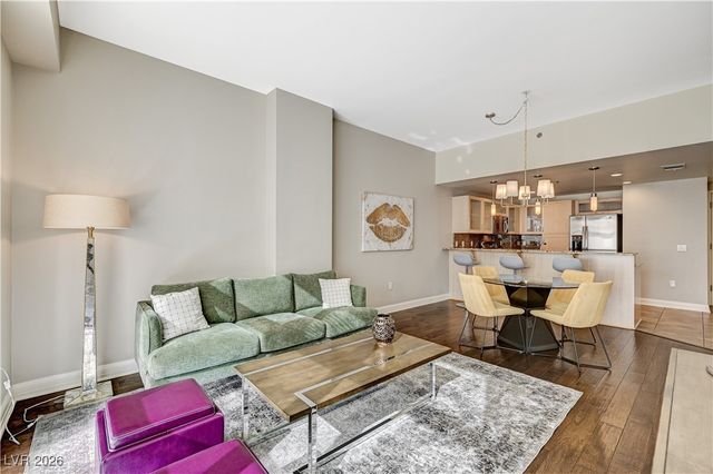 150 Las Vegas Boulevard 1811, Las Vegas, NV 89101