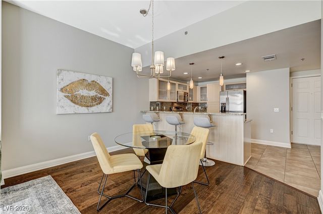 150 Las Vegas Boulevard 1811, Las Vegas, NV 89101