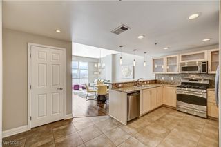 150 Las Vegas Boulevard 1811, Las Vegas, NV 89101