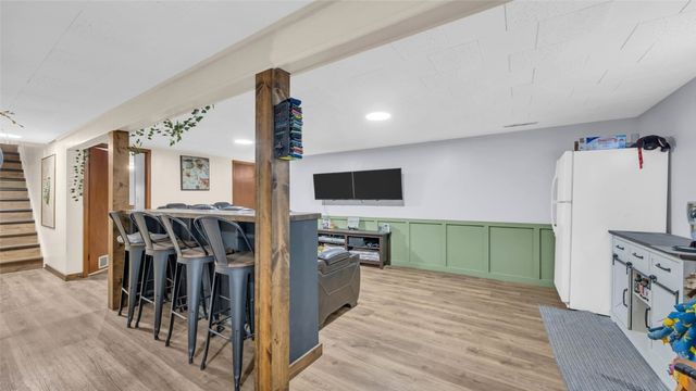 218 Riverview Drive, Vinton, IA 52349