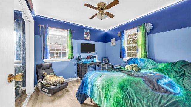 218 Riverview Drive, Vinton, IA 52349