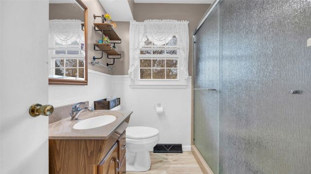 218 Riverview Drive, Vinton, IA 52349