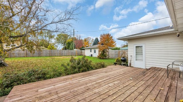 218 Riverview Drive, Vinton, IA 52349