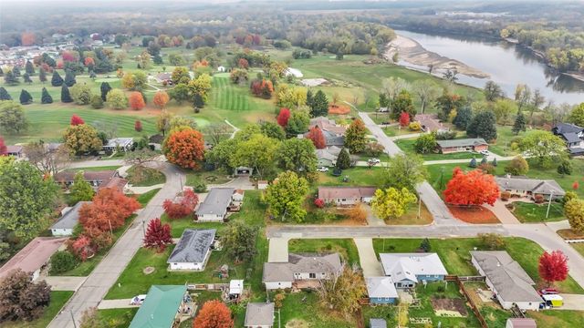 218 Riverview Drive, Vinton, IA 52349