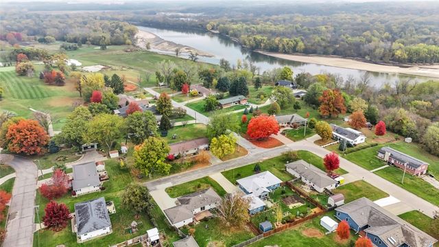 218 Riverview Drive, Vinton, IA 52349