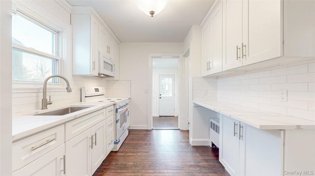 23 Cherry Street, East Northport, NY 11731