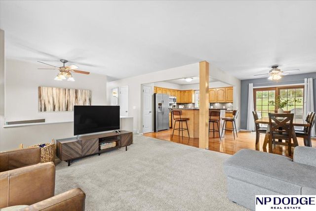 2732 N 123rd Circle, Omaha, NE 68164