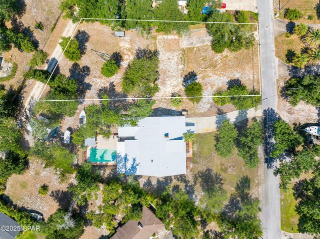 1420 Parkway Drive, Panama City, FL 32404