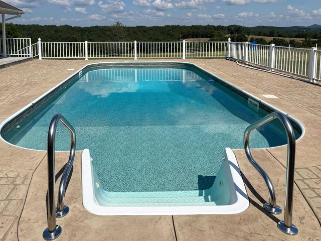 1181 County Road 504, Gainesville, MO 65655