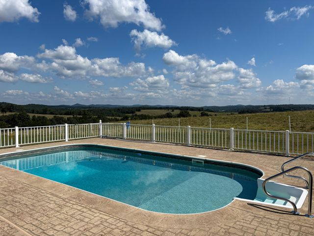 1181 County Road 504, Gainesville, MO 65655