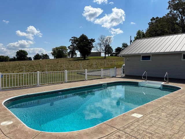 1181 County Road 504, Gainesville, MO 65655