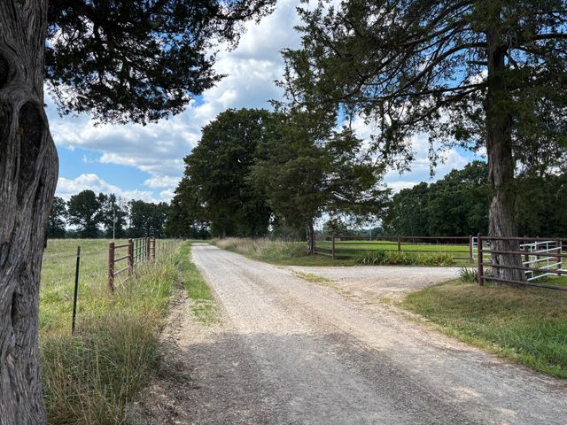 1181 County Road 504, Gainesville, MO 65655