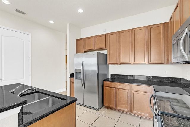 10466 STAPELEY DRIVE, Orlando, FL 32832