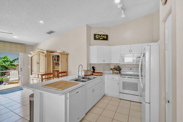 4255 NW 1st Drive, Deerfield Beach, FL 33442