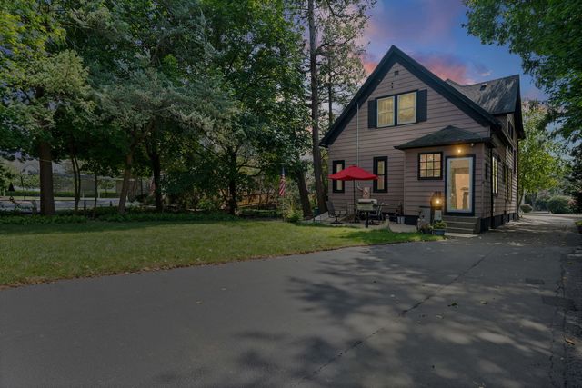 610 W Main Street, West Dundee, IL 60118